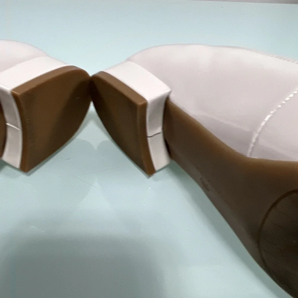 Adrienne Vittadini Cream‎ Patent Loafer 7.5 Block Heel